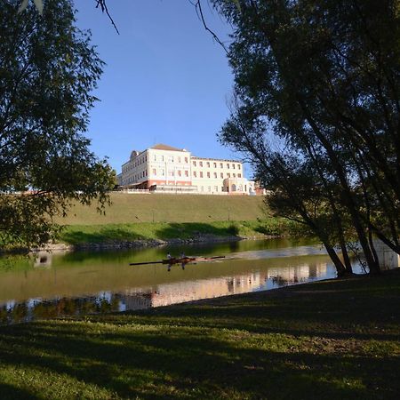 Duna Wellness Hotel Байя Екстериор снимка