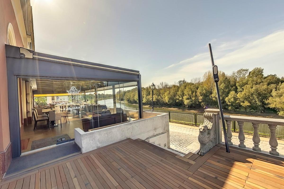 Duna Wellness Hotel Байя Екстериор снимка