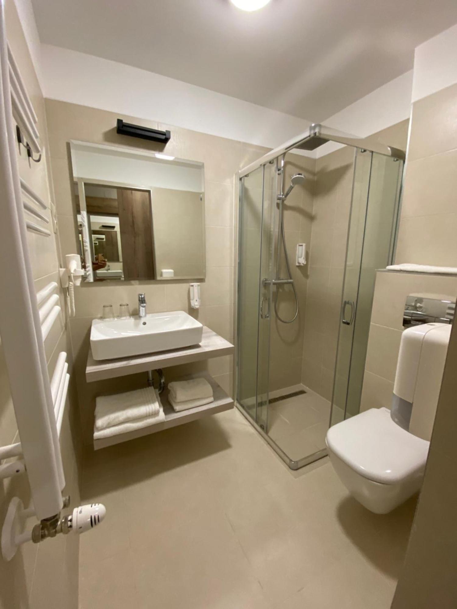Duna Wellness Hotel Байя Екстериор снимка